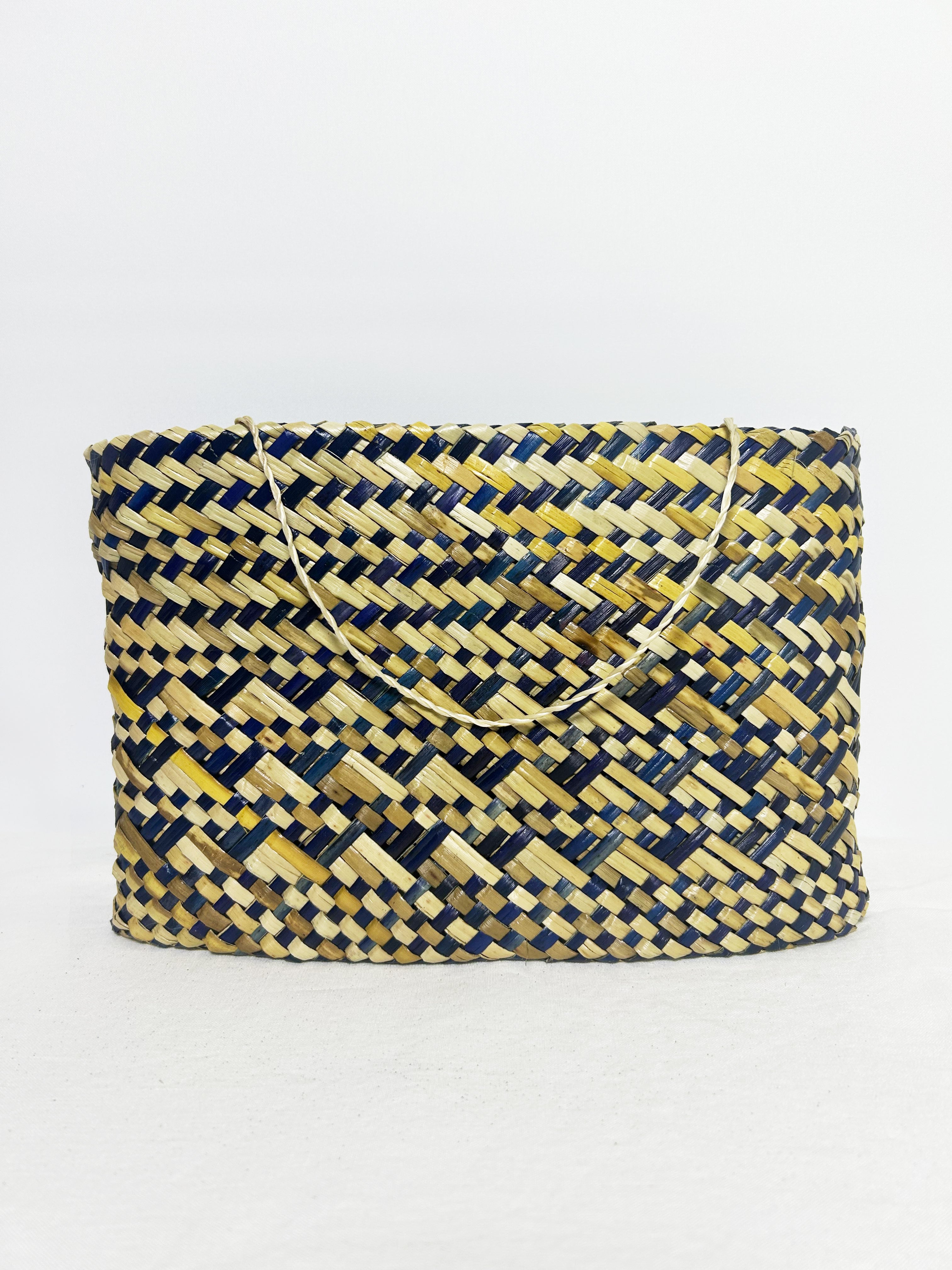 Kete Whakairo - Kahurangi and Natural Harakeke